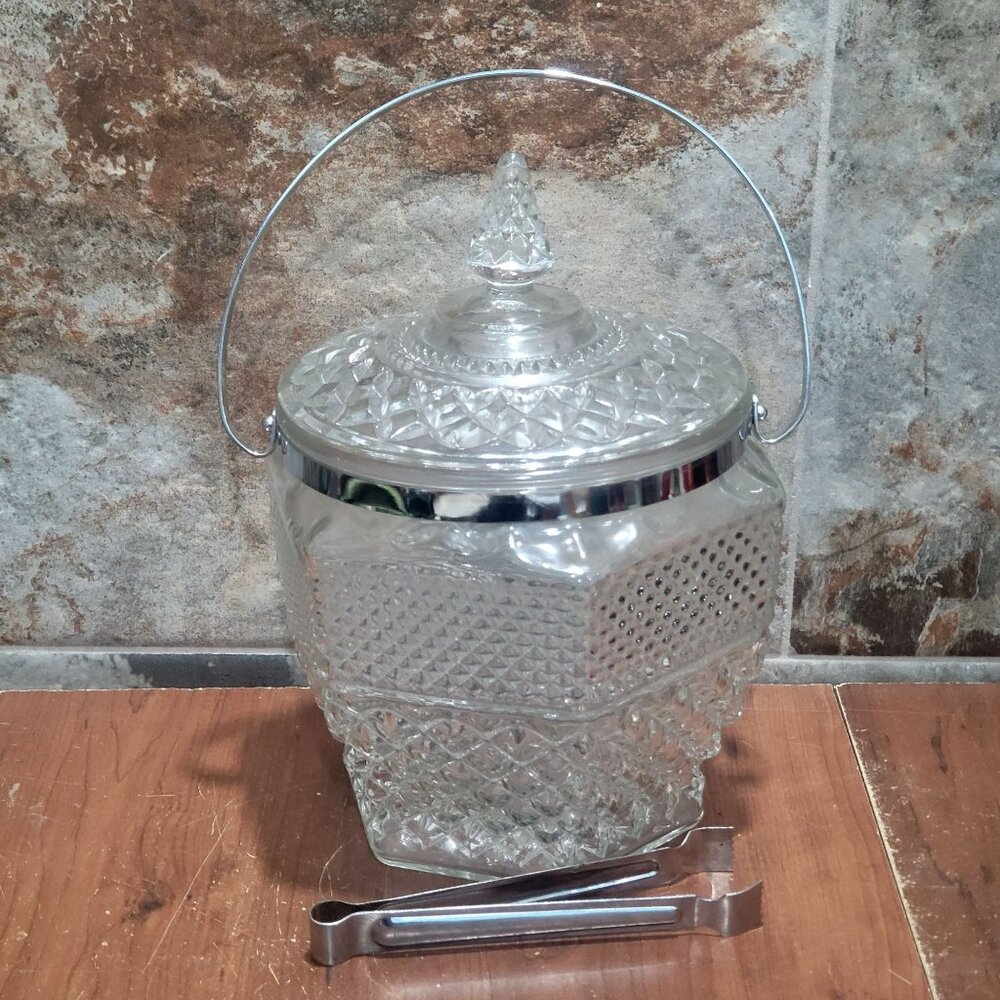 Vintage Large Glass Canister Ice Bucket Tongs Wexford Pattern Diamond Point Cle